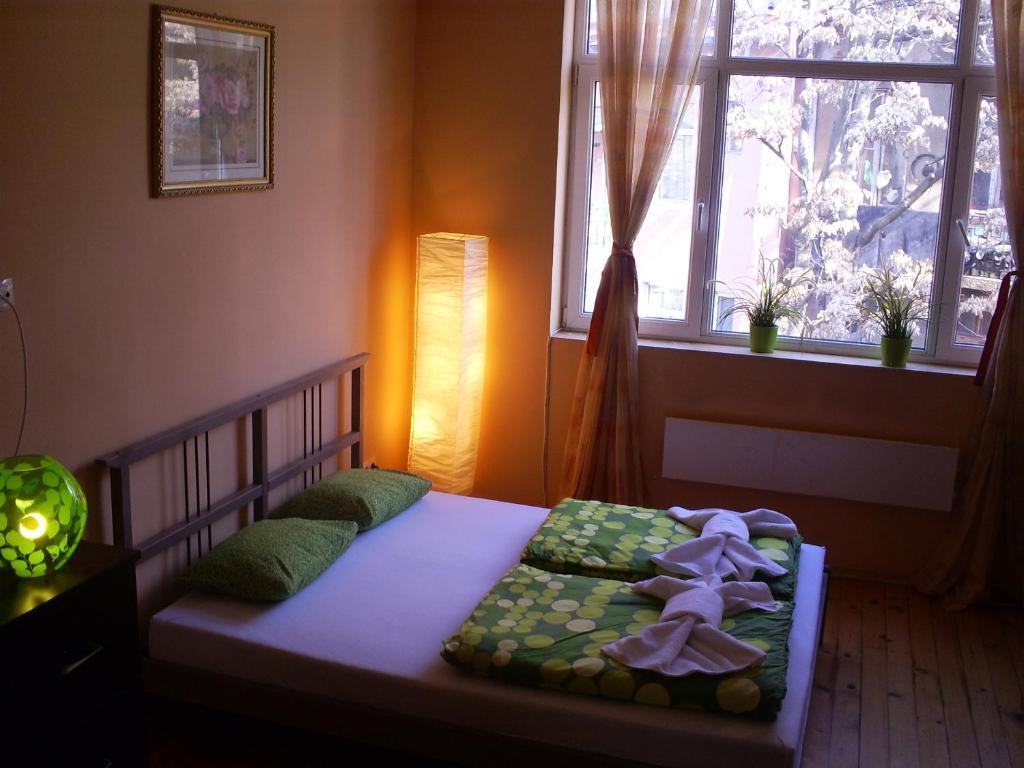 Elegance On A Budget - Rooms For Rent In Sofia Center Phòng bức ảnh
