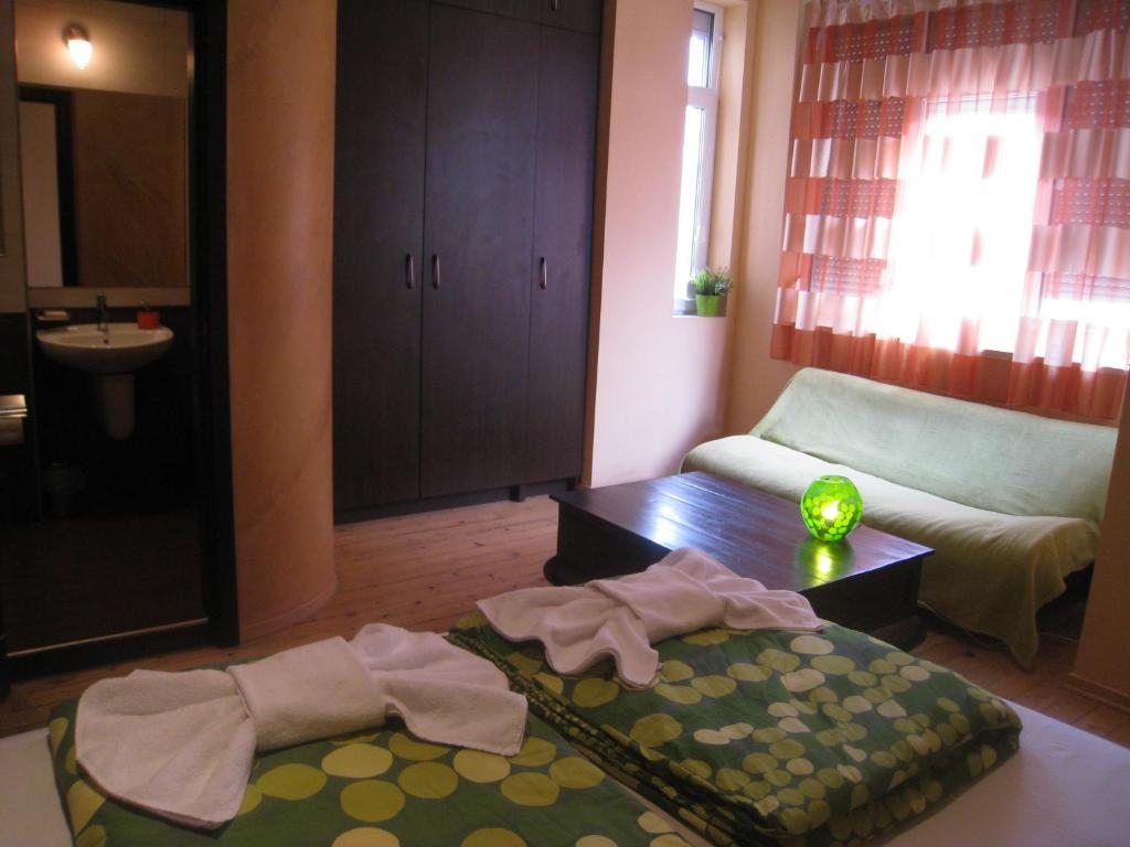 Elegance On A Budget - Rooms For Rent In Sofia Center Phòng bức ảnh