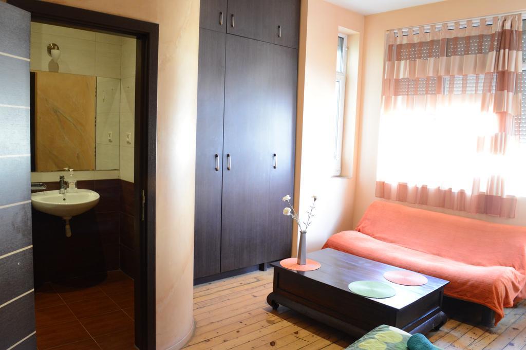 Elegance On A Budget - Rooms For Rent In Sofia Center Ngoại thất bức ảnh