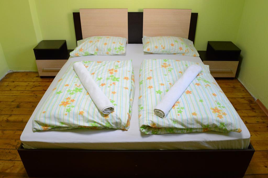 Elegance On A Budget - Rooms For Rent In Sofia Center Ngoại thất bức ảnh